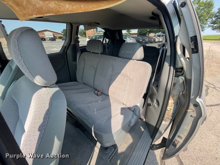 image for item JQ9595 2006 Dodge Grand Caravan  van