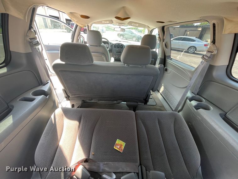 image for item JQ9595 2006 Dodge Grand Caravan  van