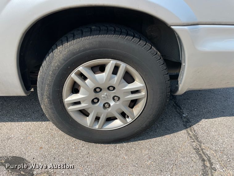 image for item JQ9595 2006 Dodge Grand Caravan  van