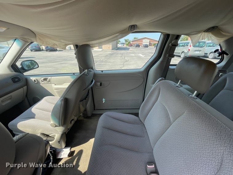 image for item JQ9596 2006 Dodge Caravan  van