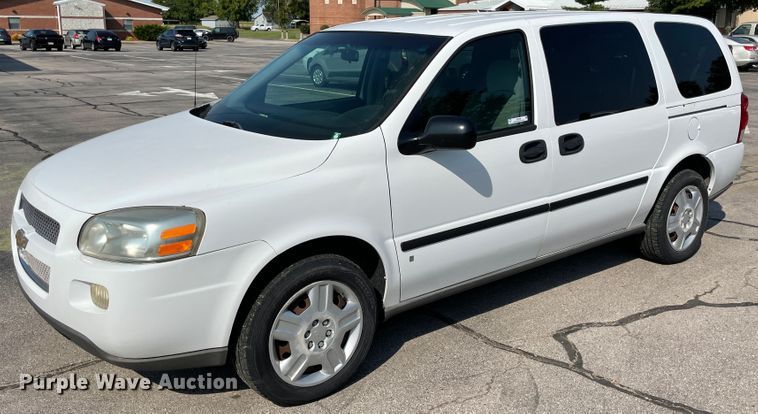 image for item JQ9598 2007 Chevrolet Uplander  van