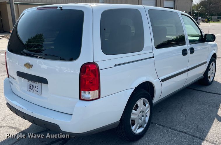 image for item JQ9598 2007 Chevrolet Uplander  van
