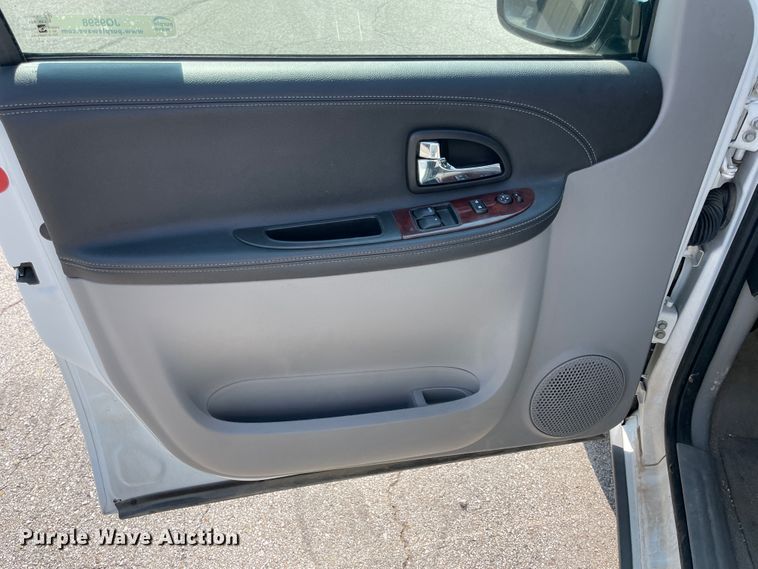 image for item JQ9598 2007 Chevrolet Uplander  van