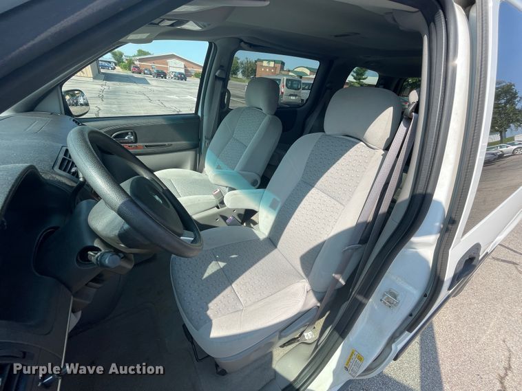 image for item JQ9598 2007 Chevrolet Uplander  van