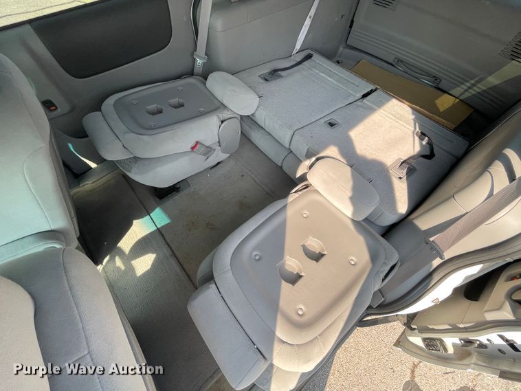 image for item JQ9598 2007 Chevrolet Uplander  van