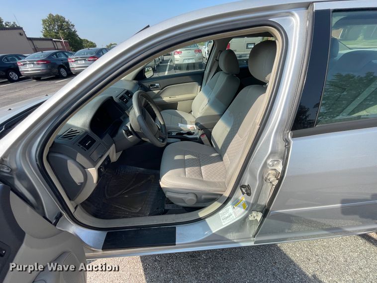 image for item JQ9599 2011 Ford Fusion S