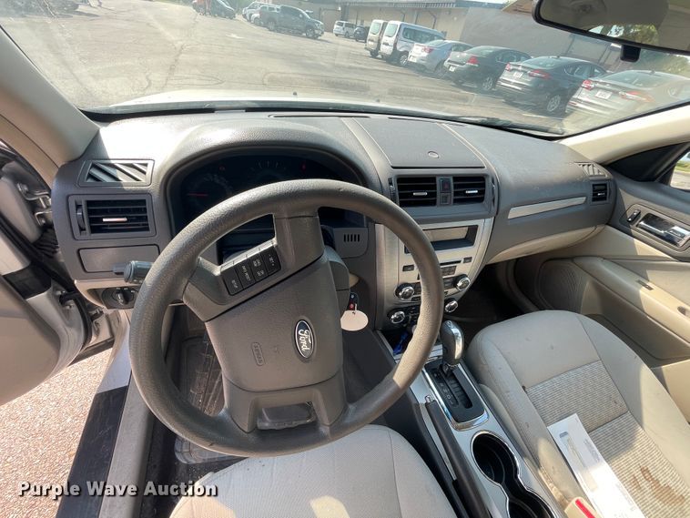 image for item JQ9599 2011 Ford Fusion S