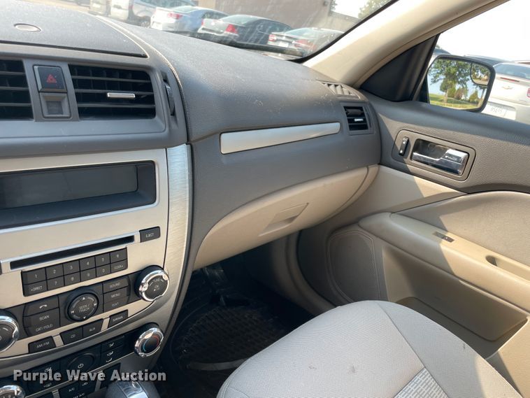 image for item JQ9599 2011 Ford Fusion S