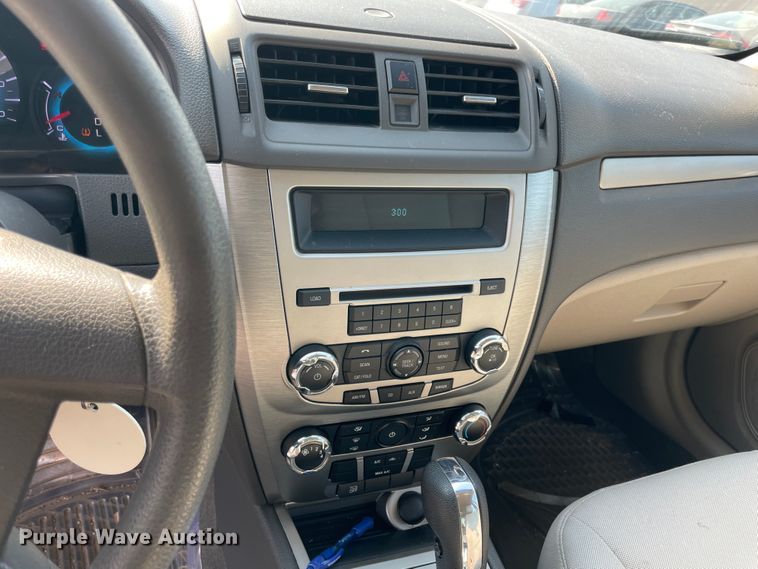 image for item JQ9599 2011 Ford Fusion S