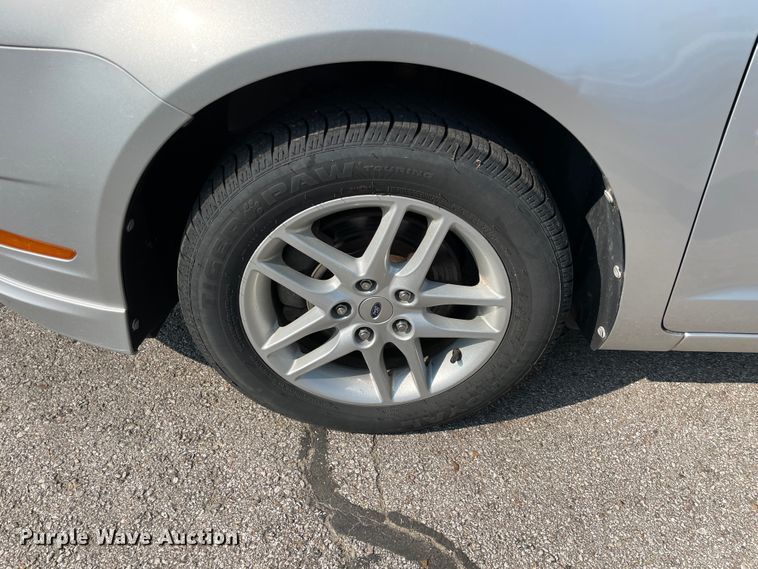 image for item JQ9599 2011 Ford Fusion S