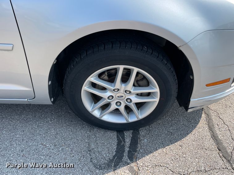 image for item JQ9599 2011 Ford Fusion S