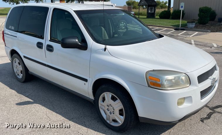 image for item JQ9601 2008 Chevrolet Uplander  van