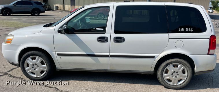 image for item JQ9601 2008 Chevrolet Uplander  van