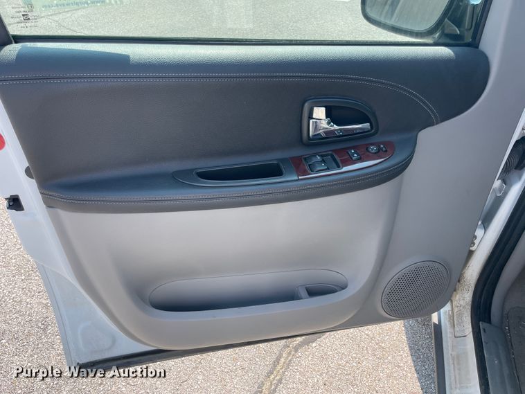 image for item JQ9601 2008 Chevrolet Uplander  van