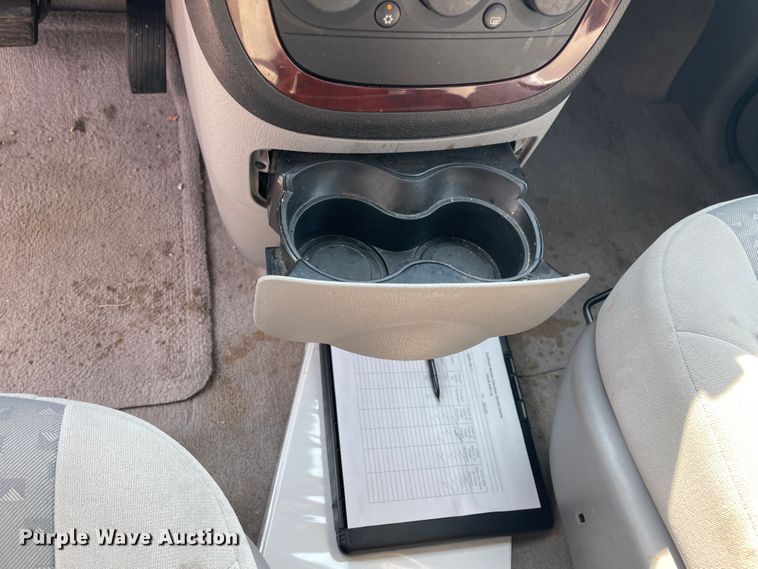 image for item JQ9601 2008 Chevrolet Uplander  van