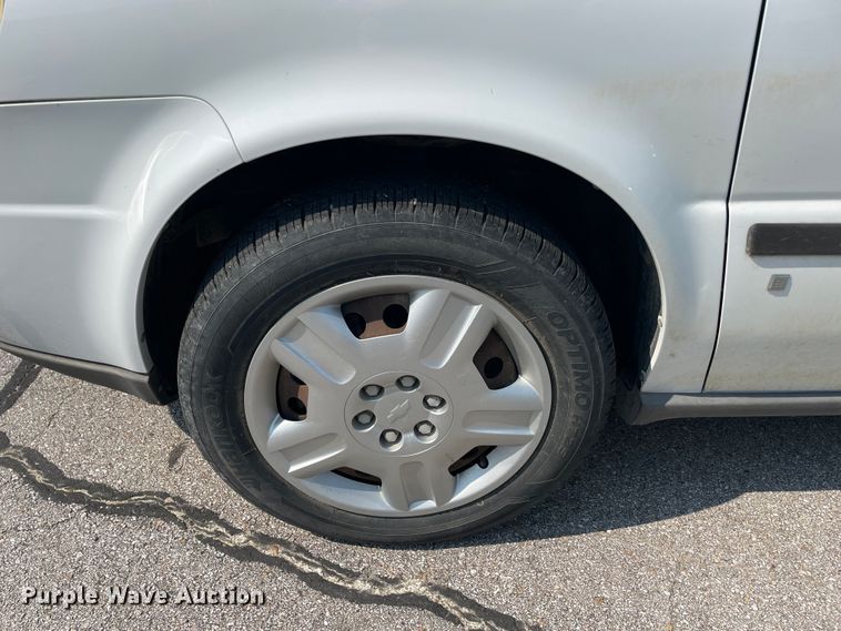 image for item JQ9601 2008 Chevrolet Uplander  van