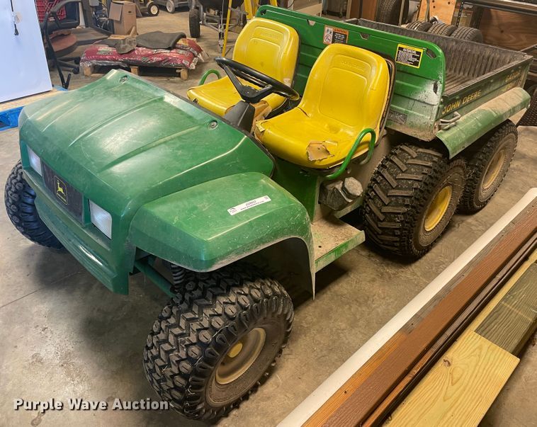 image for item JQ9602 1998 John Deere Gator  utility vehicle