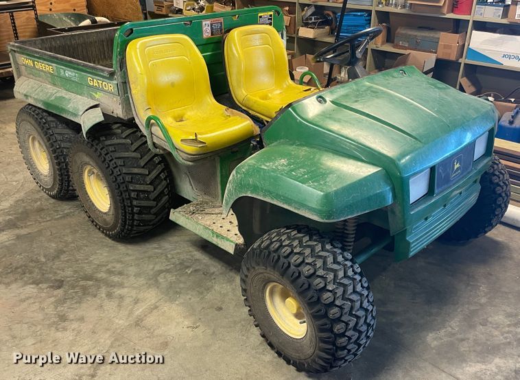 image for item JQ9602 1998 John Deere Gator  utility vehicle