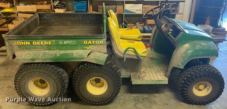 image for item JQ9602 1998 John Deere Gator  utility vehicle