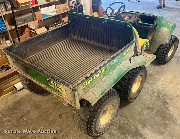 image for item JQ9602 1998 John Deere Gator  utility vehicle