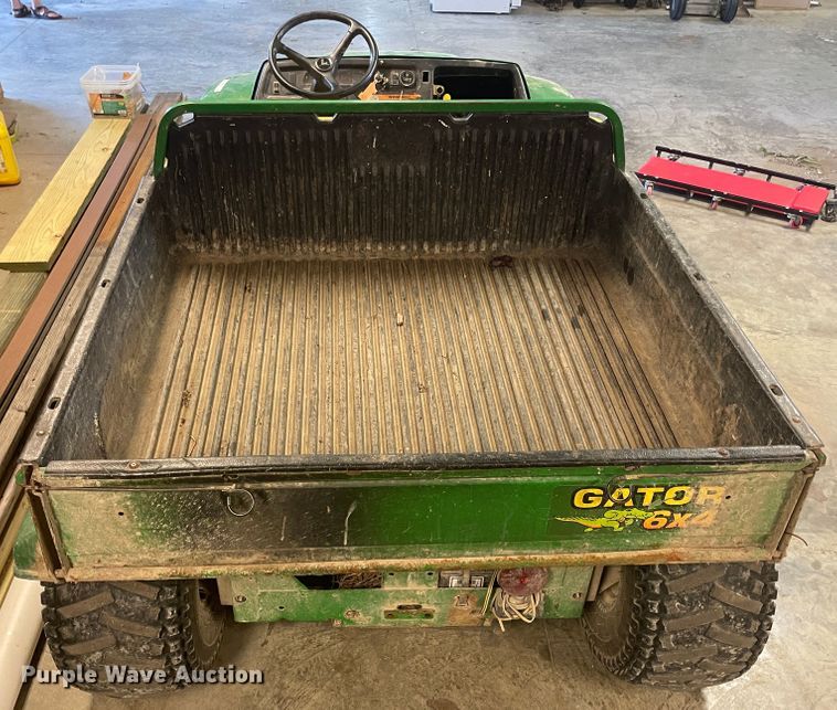 image for item JQ9602 1998 John Deere Gator  utility vehicle