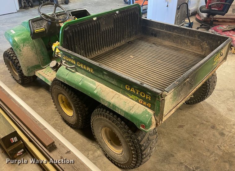 image for item JQ9602 1998 John Deere Gator  utility vehicle