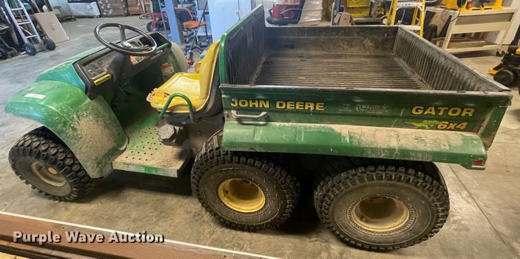 image for item JQ9602 1998 John Deere Gator  utility vehicle