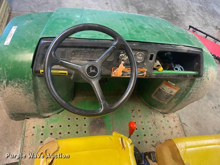 image for item JQ9602 1998 John Deere Gator  utility vehicle