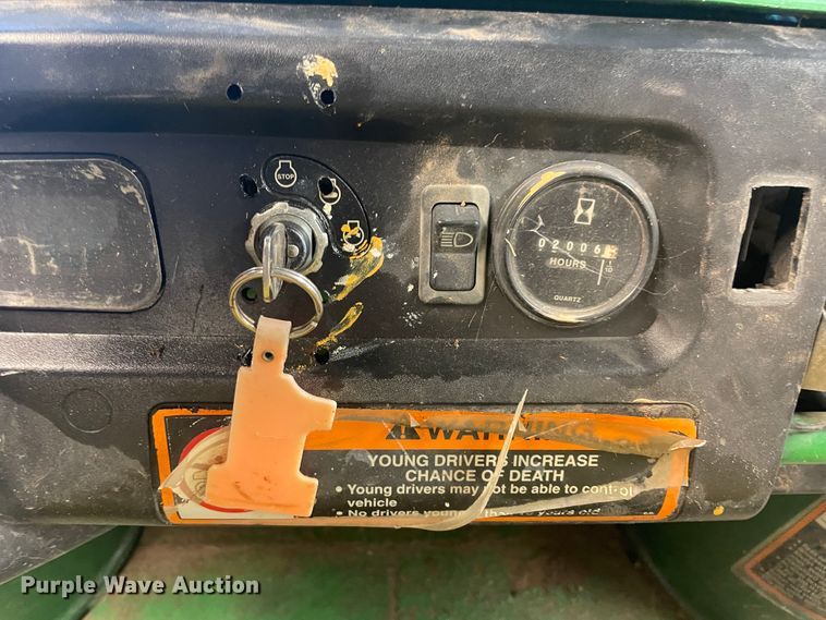 image for item JQ9602 1998 John Deere Gator  utility vehicle