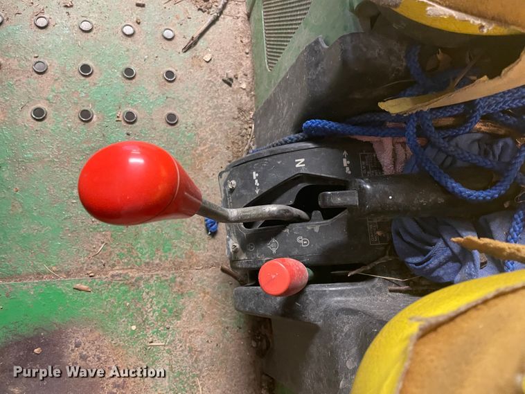 image for item JQ9602 1998 John Deere Gator  utility vehicle