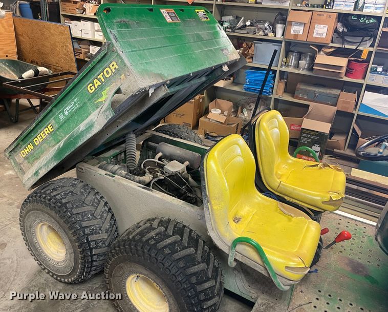 image for item JQ9602 1998 John Deere Gator  utility vehicle