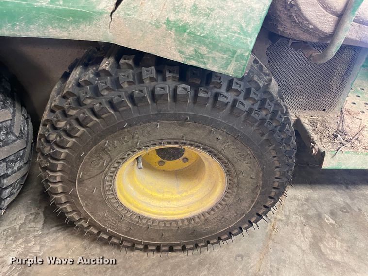 image for item JQ9602 1998 John Deere Gator  utility vehicle