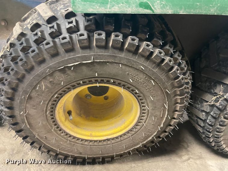 image for item JQ9602 1998 John Deere Gator  utility vehicle