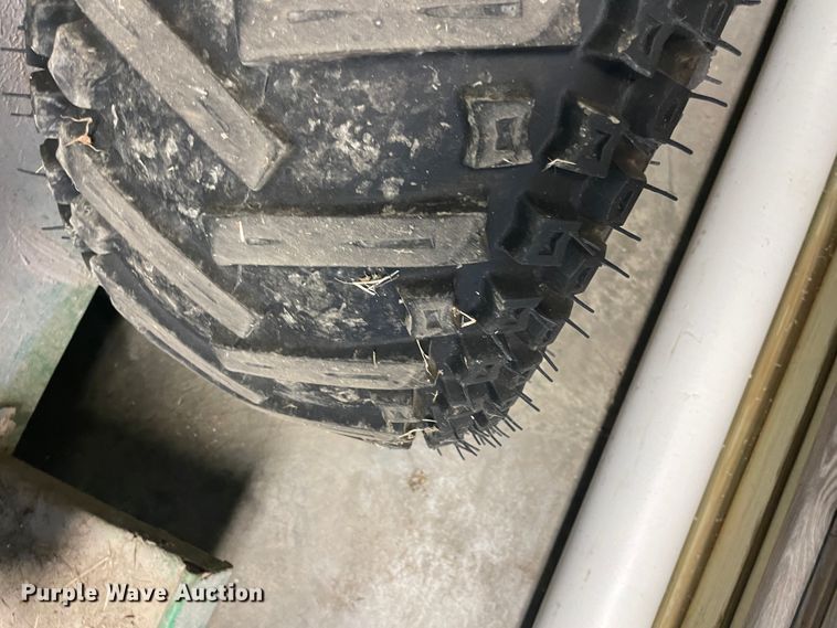 image for item JQ9602 1998 John Deere Gator  utility vehicle