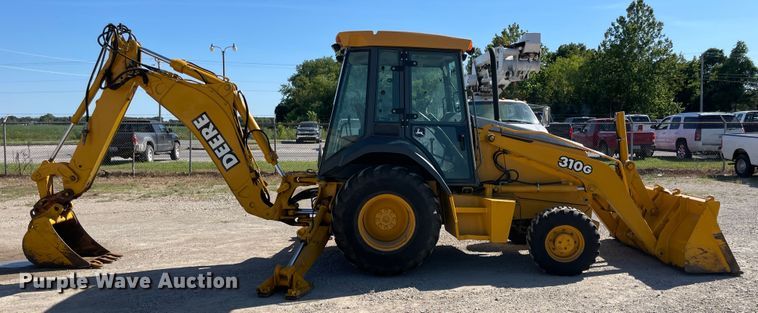 image for item JQ9620 2003 John Deere 310G  backhoe