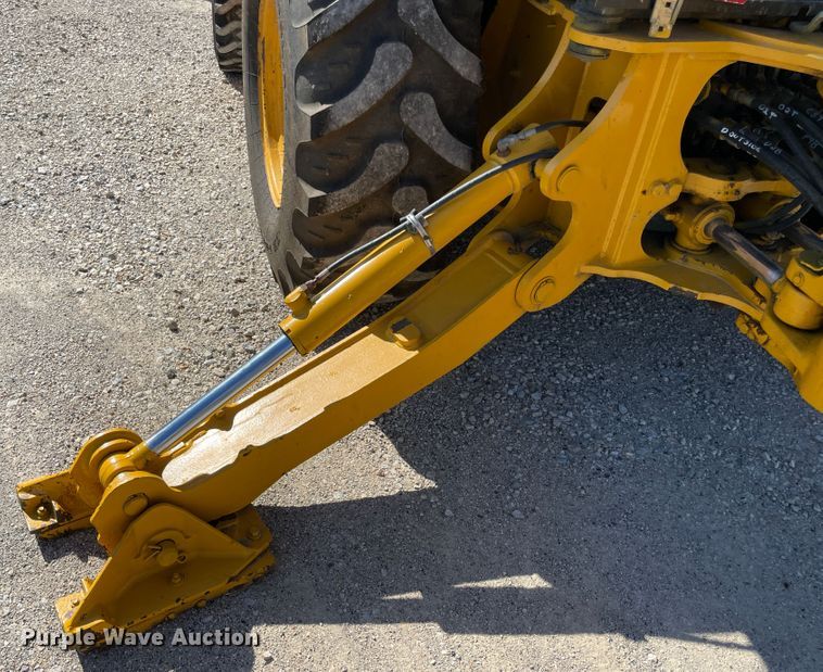 image for item JQ9620 2003 John Deere 310G  backhoe