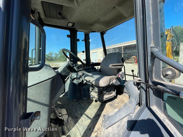 image for item JQ9620 2003 John Deere 310G  backhoe