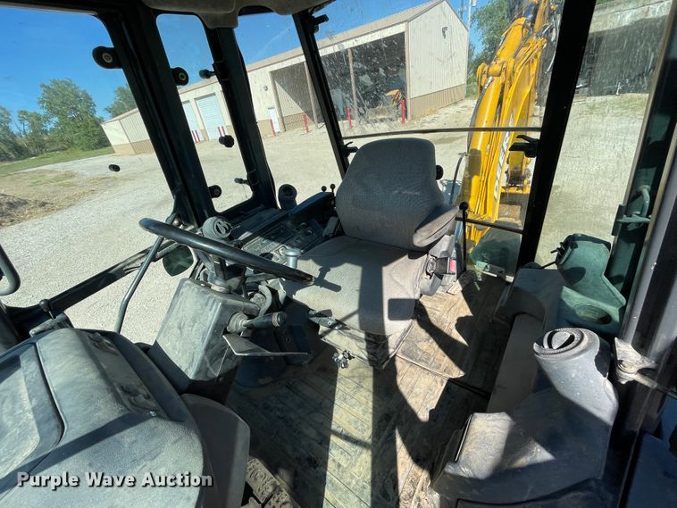 image for item JQ9620 2003 John Deere 310G  backhoe