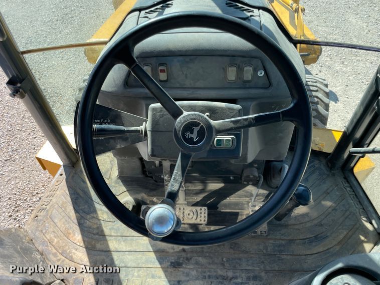 image for item JQ9620 2003 John Deere 310G  backhoe