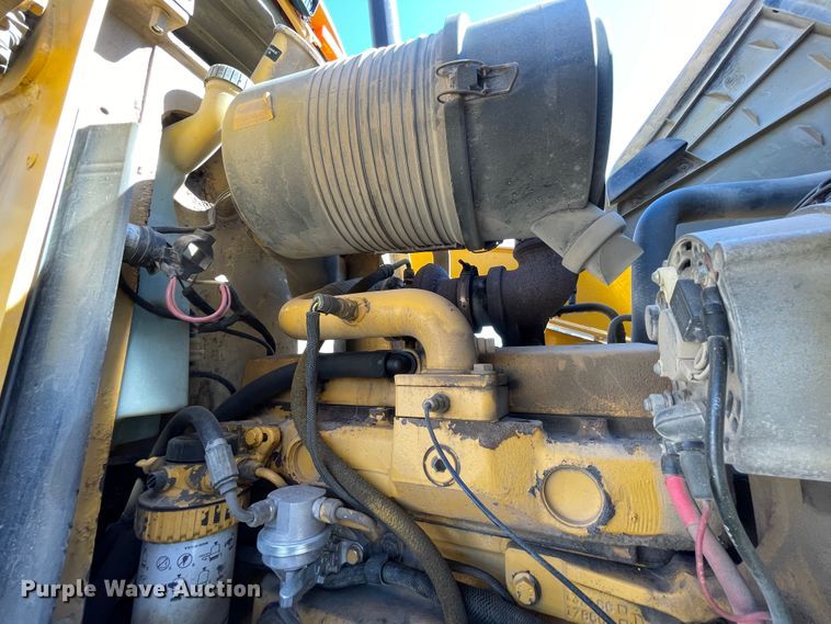 image for item JQ9620 2003 John Deere 310G  backhoe