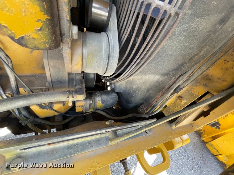 image for item JQ9620 2003 John Deere 310G  backhoe