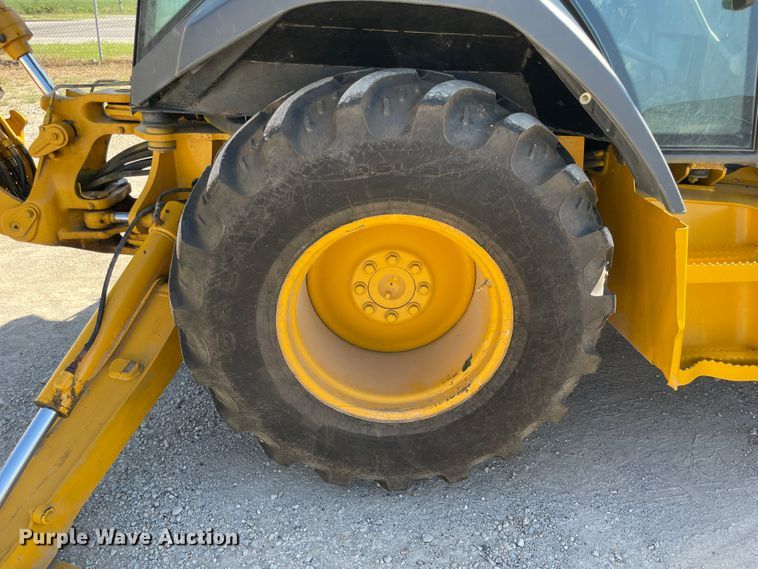 image for item JQ9620 2003 John Deere 310G  backhoe