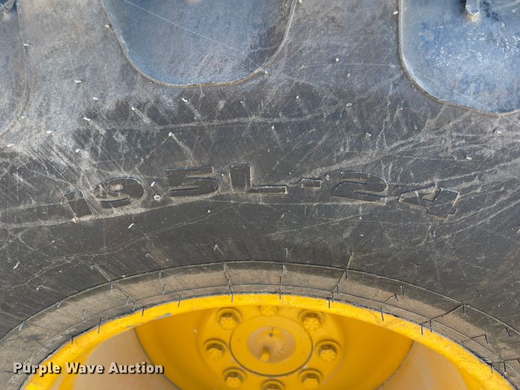 image for item JQ9620 2003 John Deere 310G  backhoe