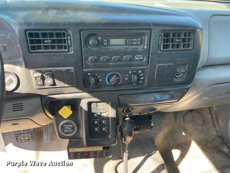 image for item JQ9621 2004 Ford F750  bucket truck