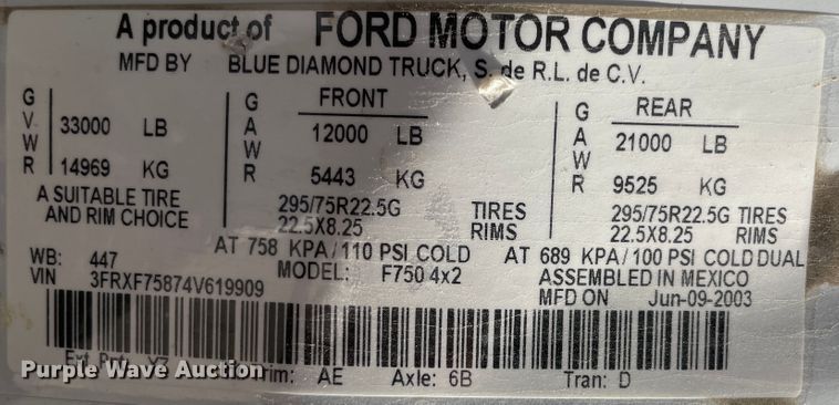 image for item JQ9621 2004 Ford F750  bucket truck