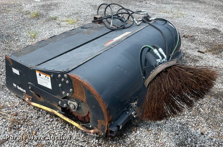 image for item JQ9679 Bobcat 84  7'W skid steer sweeper