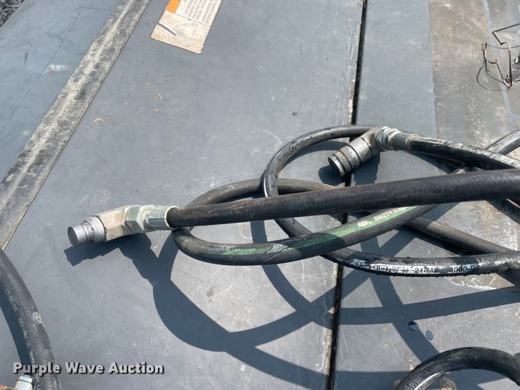 image for item JQ9679 Bobcat 84  7'W skid steer sweeper