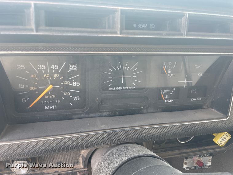 image for item JQ9681 1992 Ford F700  dump truck