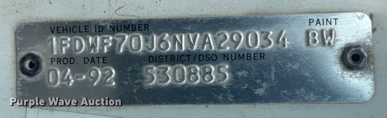 image for item JQ9681 1992 Ford F700  dump truck