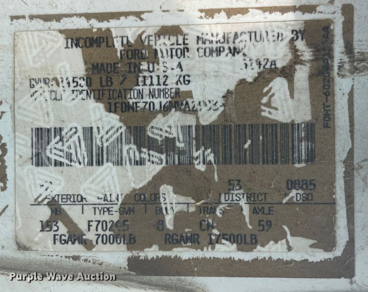 image for item JQ9681 1992 Ford F700  dump truck